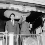 Teofilo Borunda y el presidente Adolfo Ruiz Cortinez