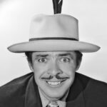 Tin tan datos sobre su vida