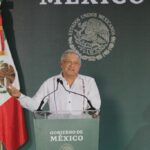 Presidente supervisa construcción de carretera San Ignacio-Tayoltita; reducirá tiempos de traslado y generará ahorros a habitantes de Sinaloa y Durango 3 5 12 2020 SUPERVISION DE OBRA CARRETERA SAN IGNACIO TAYOLTITA. SAN INGNACIO SINALOA FOTO 04 683x1024 1