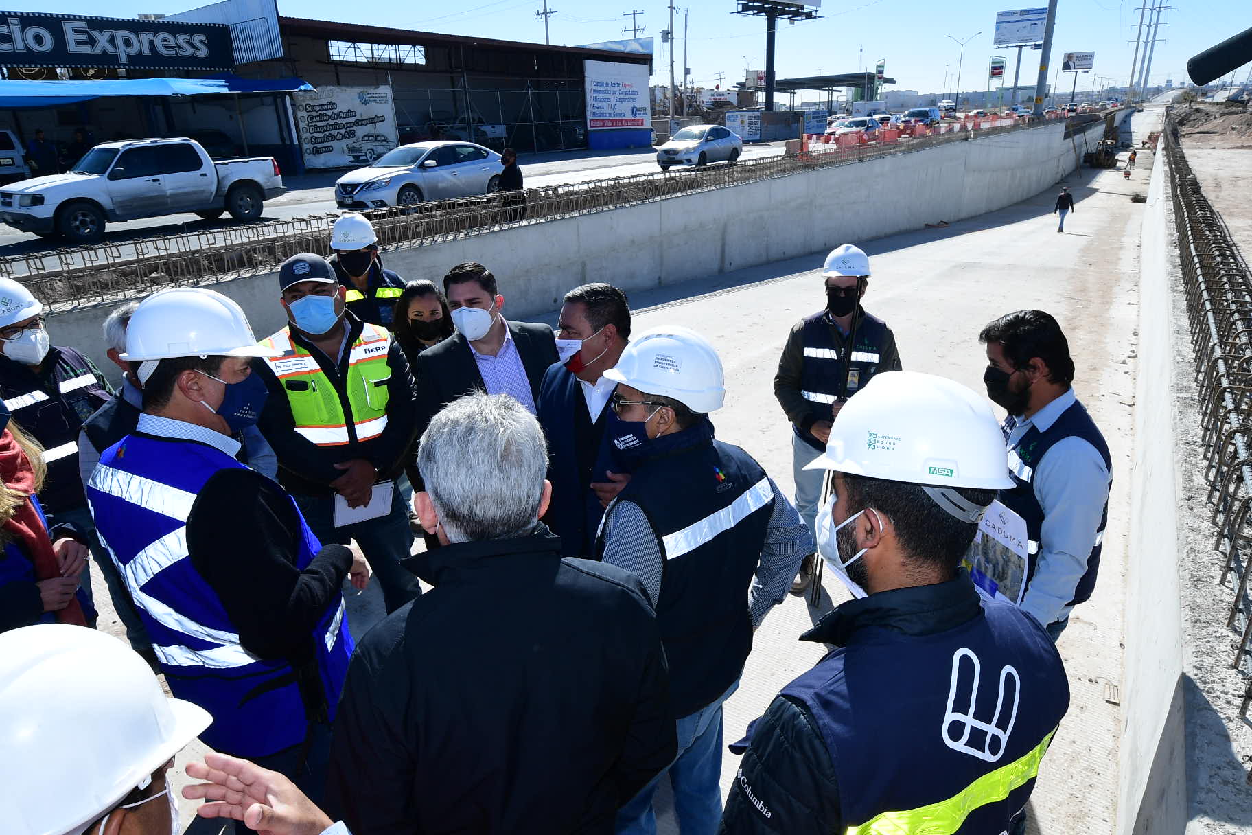 Vecinos de el paso a desnivel Valle del Sol concilian la obra 3 DSC 4362
