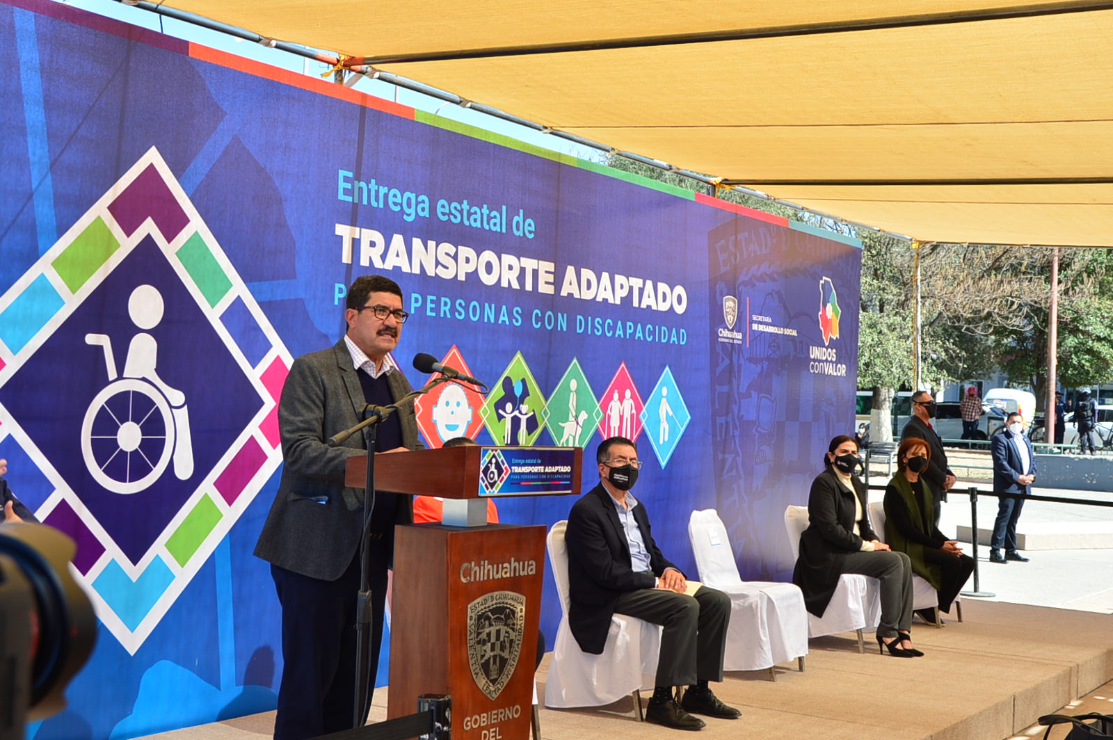 ENTREGA VEHICULOS PARA TRANSPORTE ADAPTADO 19