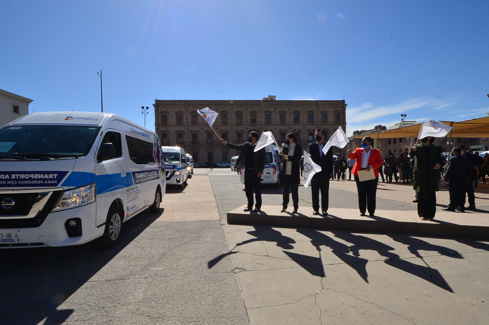 ENTREGA VEHICULOS PARA TRANSPORTE ADAPTADO 21