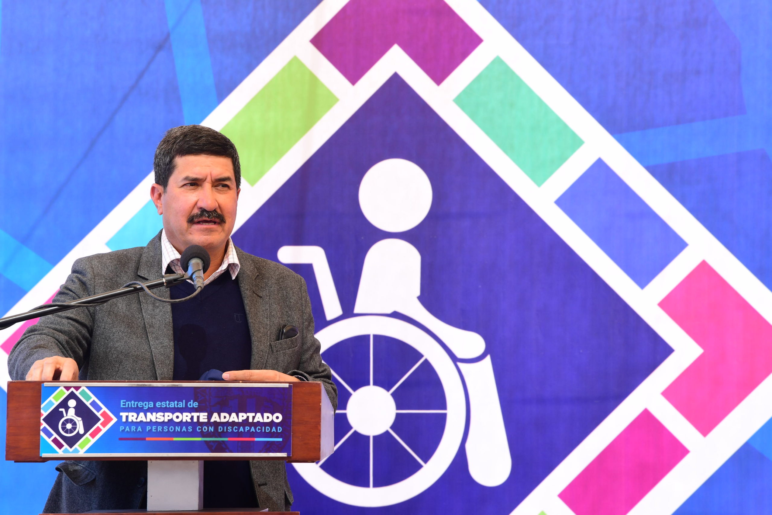 ENTREGA VEHICULOS PARA TRANSPORTE ADAPTADO 24 scaled