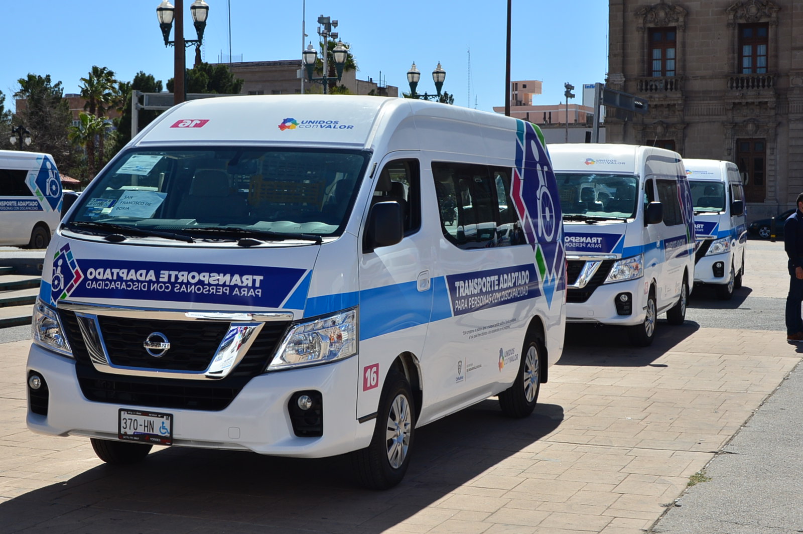 ENTREGA VEHICULOS PARA TRANSPORTE ADAPTADO 7