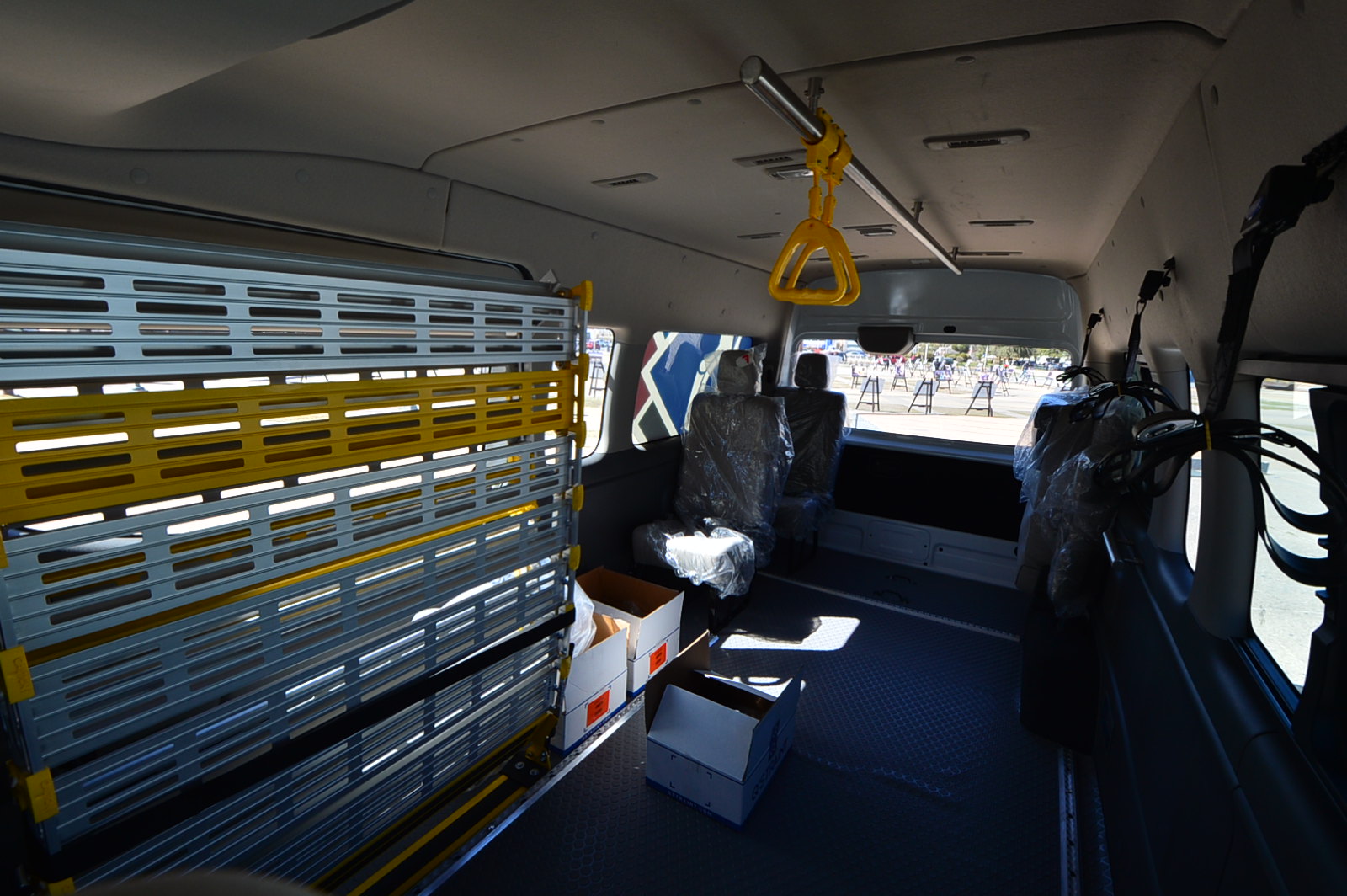 ENTREGA VEHICULOS PARA TRANSPORTE ADAPTADO 9