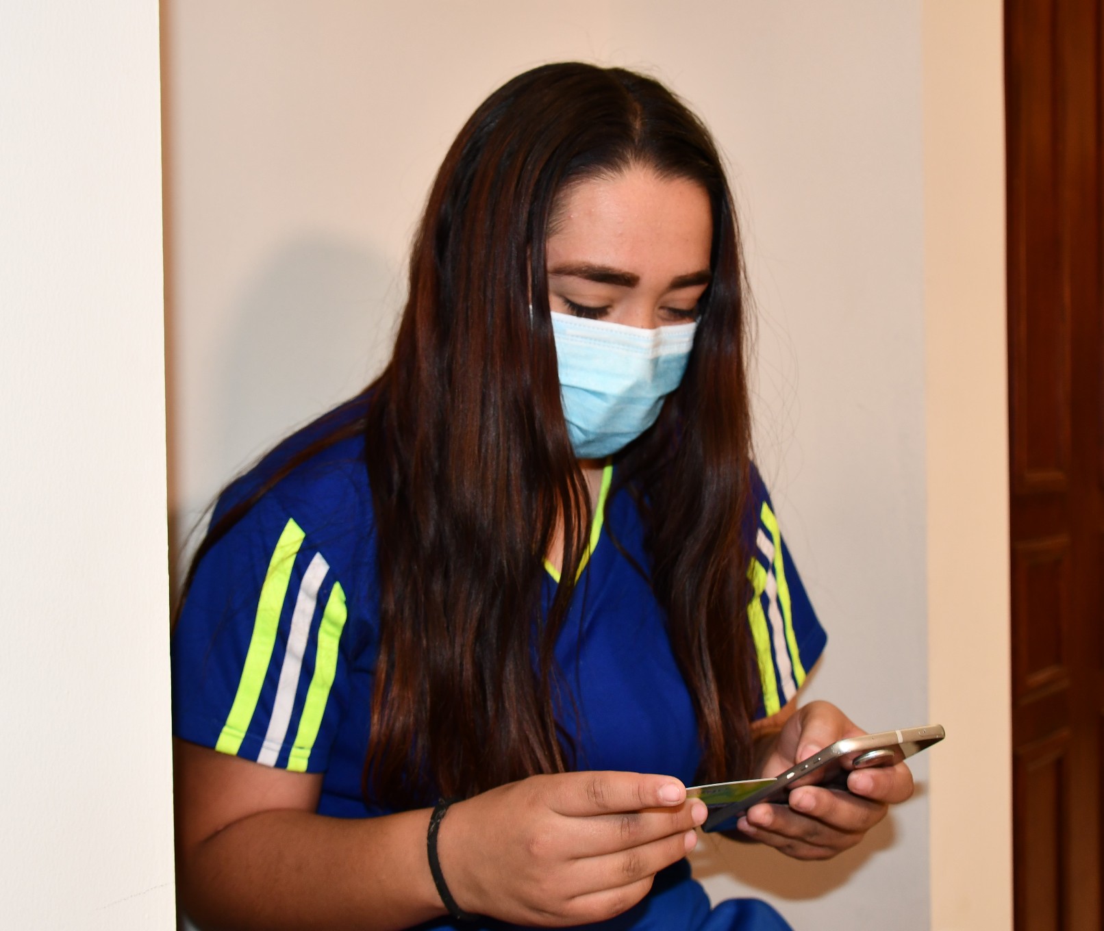 Facilitan conectividad a estudiantes de preparatoria 6 SED 5270