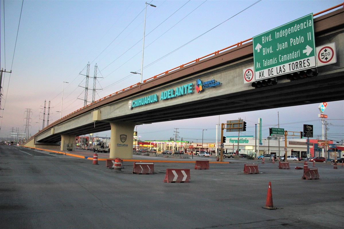 puente chihuahua adelante