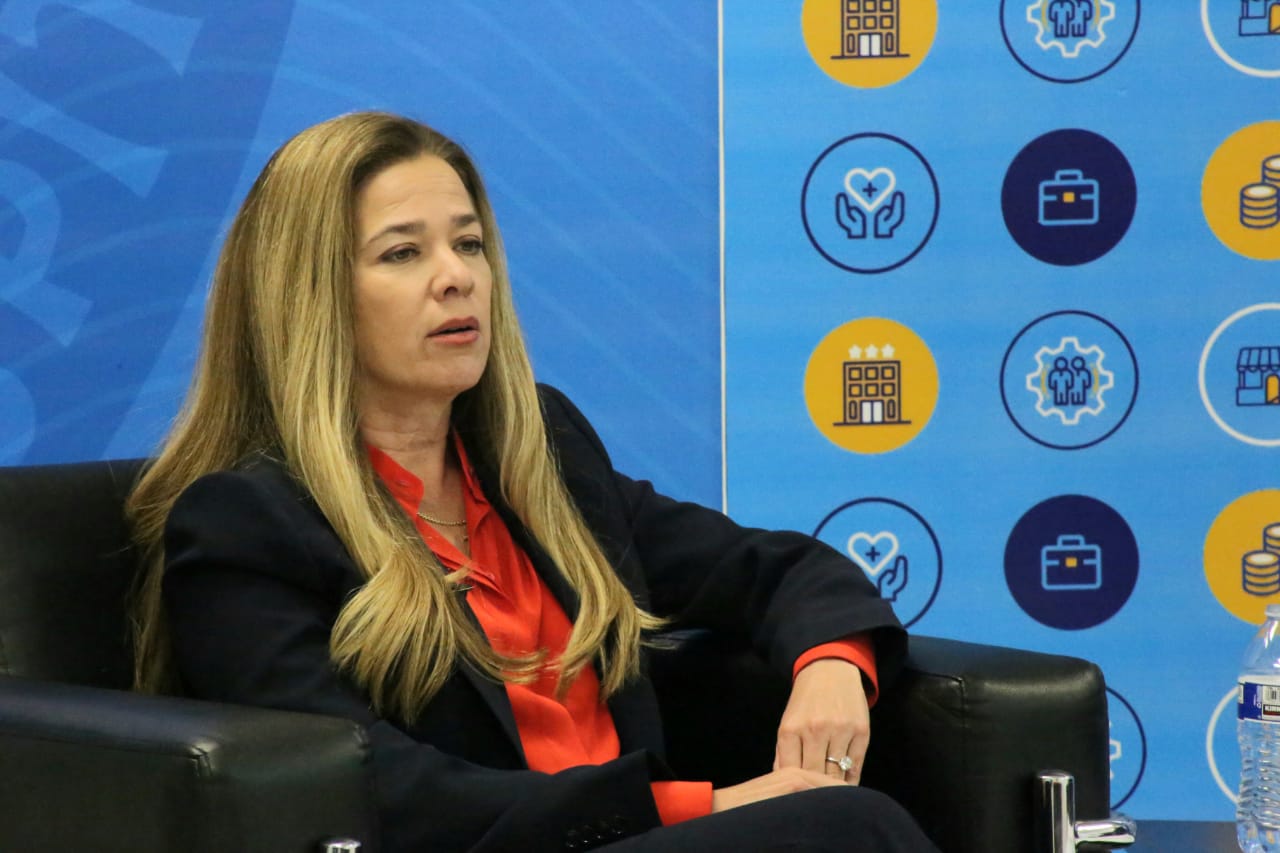 Presenta Gobierno del Estado testimonios ciudadanos avalando pre troncal Bravobus en Av. Gómez Morín 4 2 12