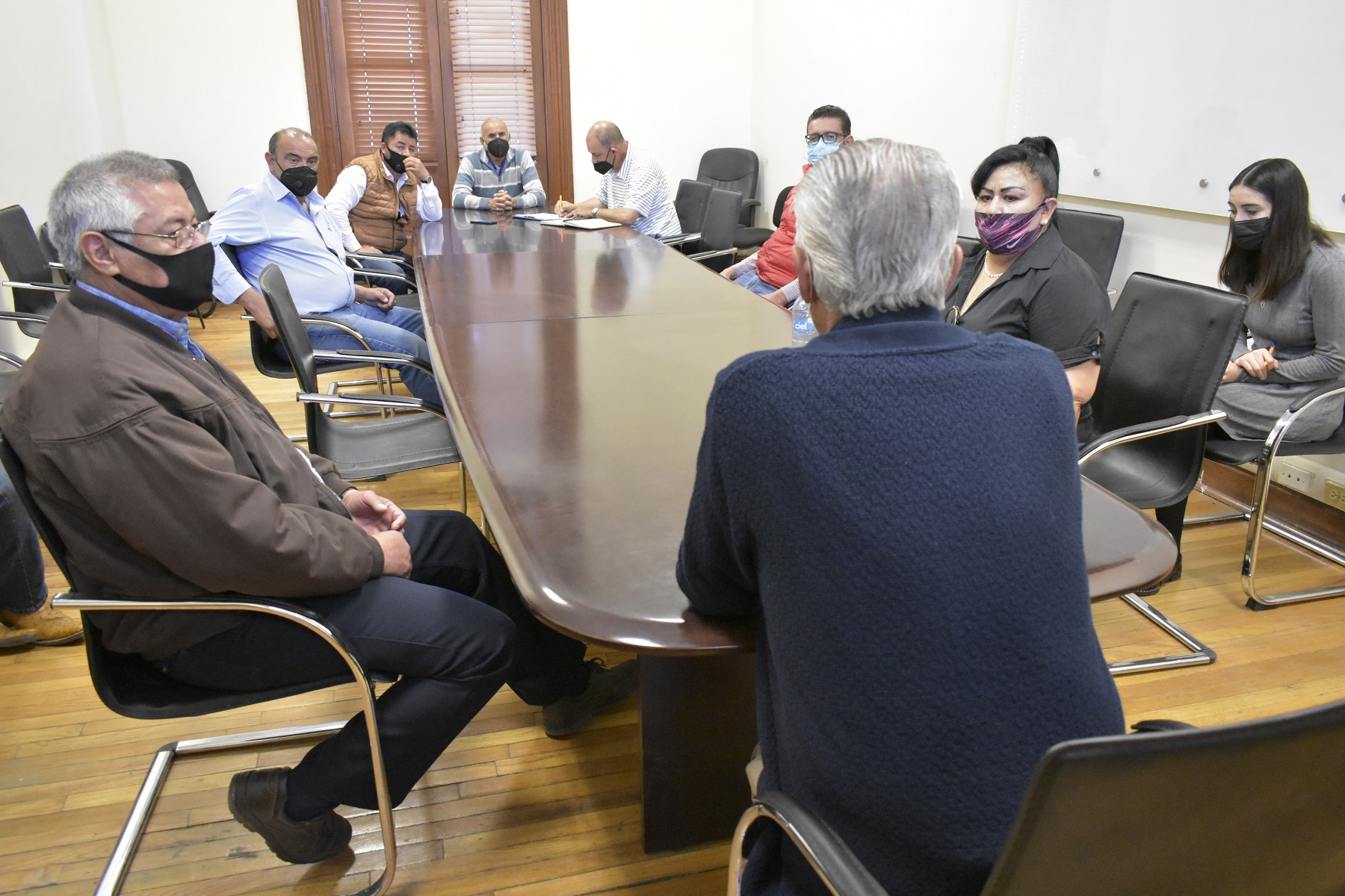 Secretario General de Gobierno atiende a taxistas que se manifiestan 3 DSC0958