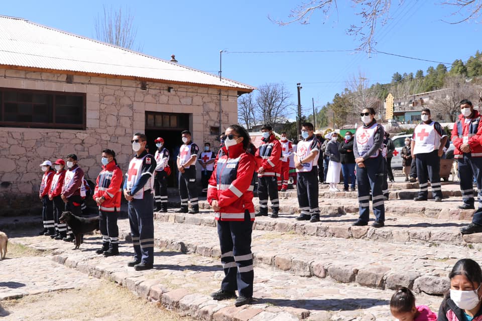 ENTREGA HUMANITARIA DIF CR 4