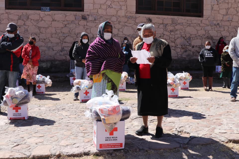 ENTREGA HUMANITARIA DIF CR 7