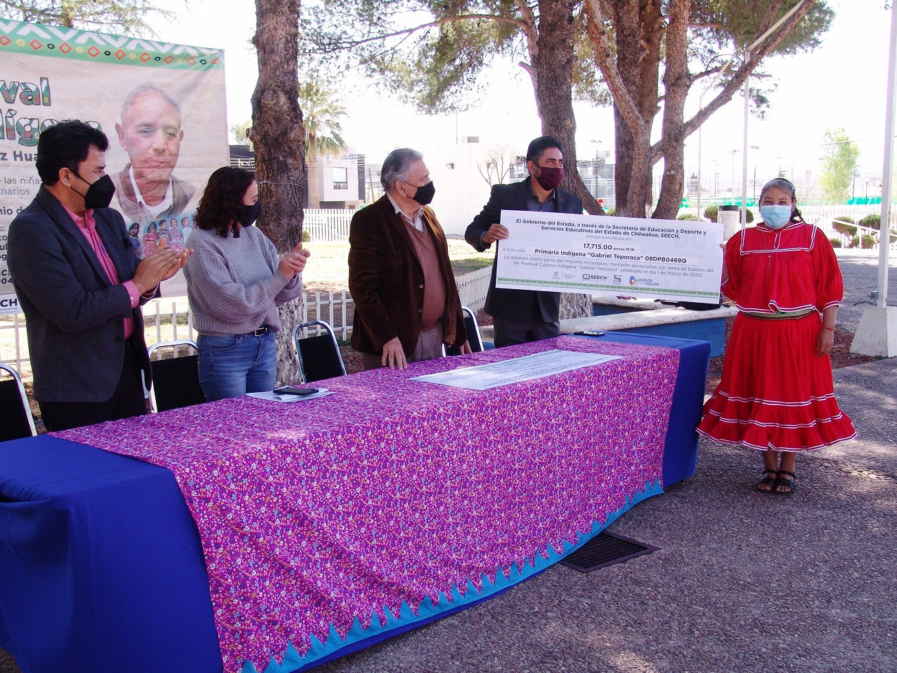 Entrega de cheques 2