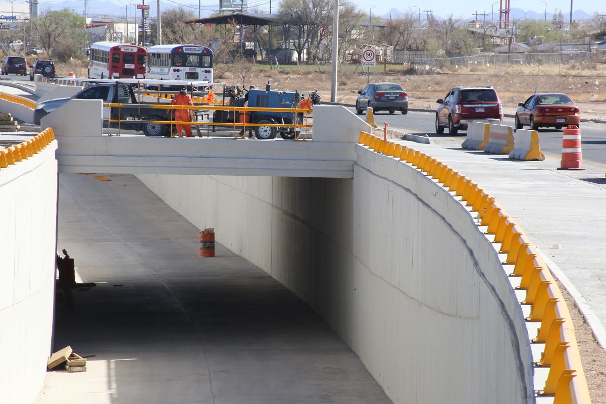 Paso a desnivel De la Liberacion 10
