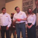 Erick “El Terrible” Morales asiste a evento en apoyo a Cruz Pérez Cuéllar 14 864BCE62 172A 422E 8BFE E2CCB25389E9
