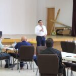 Cruz Pérez Cuéllar participa en un dialogo con el obispo José Guadalupe Torres 2 801D8A3F 164F 4C67 BFAE DB39E9519036