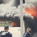 Voraz incendio consume recicladora en La Cuesta 16 12659D0D B2C3 47F6 A338 12553C542975