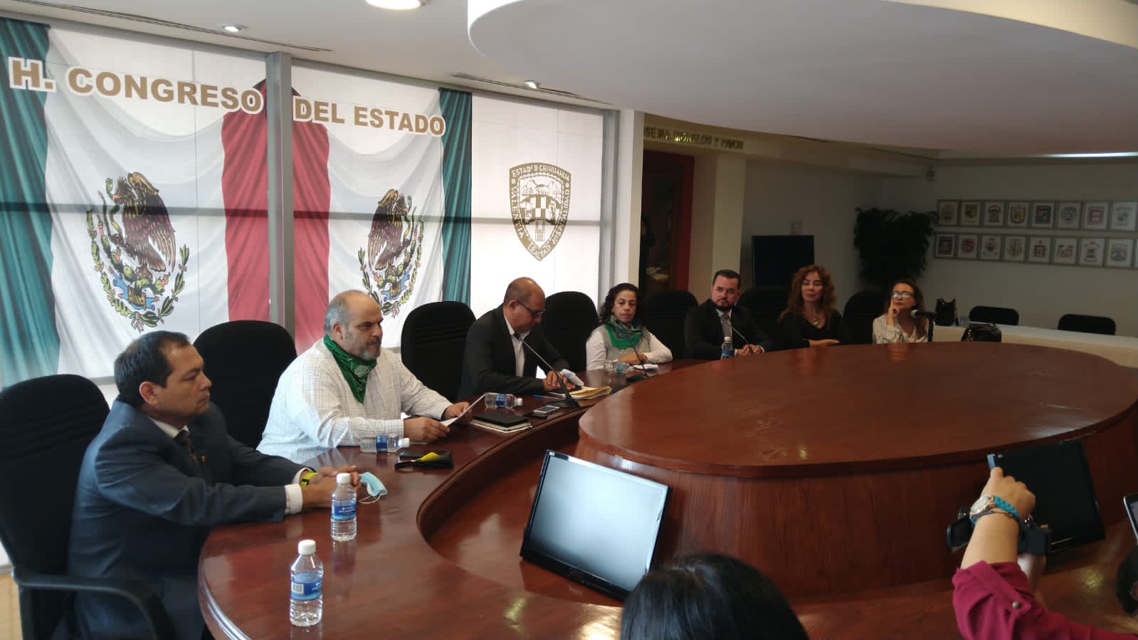 4E21C9F6 2596 4E04 B62C FB08E828EC70