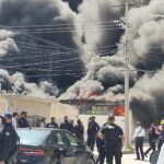 Voraz incendio consume recicladora en La Cuesta 18 5C6403EB 81CA 422F A9B3 9586917D1AD0