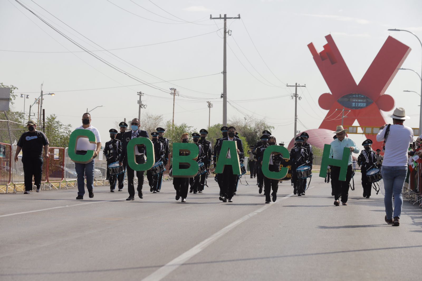 614389117366b 614389117366d