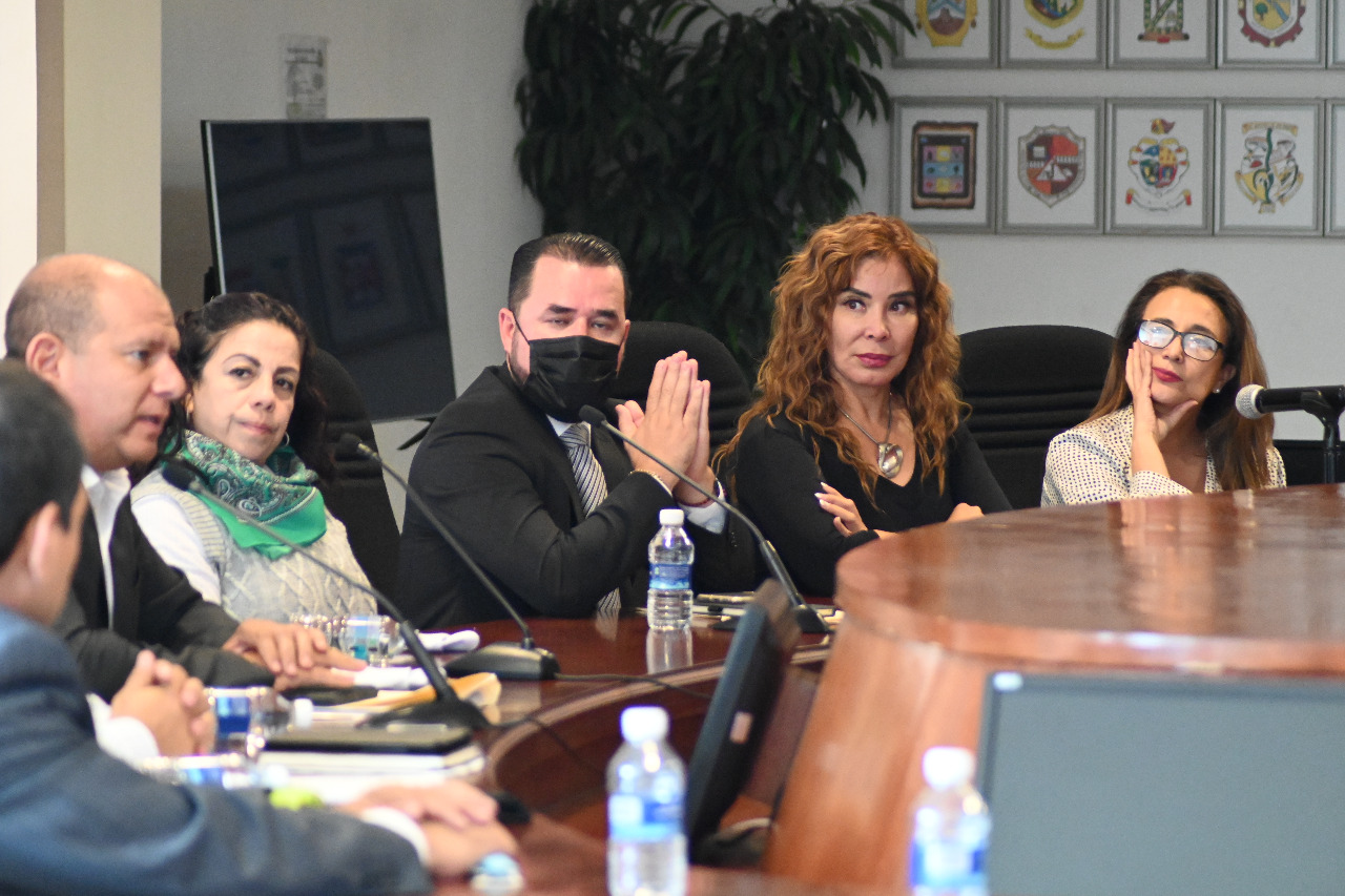 CEDE6037 FD08 45BD BD4A 8A9EB47E84F3