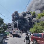 Voraz incendio consume recicladora en La Cuesta 1 E9C20A6C 90A6 4A2D 9016 A9885E3B9636