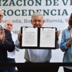 Presidente firma acuerdo para regularizar vehículos usados provenientes del extranjero 1 16 10 2021 ACUERDO PARA REGULARIZAR VEHICULOS USADOS DE PROCEDENCIA EXTRANJERA ENSENADA BAJA CALIFORNIA FOTO 04