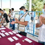 Supervisa Juan Carlos Loera entrega de tarjetas bancarias a adultos mayores y recursos a escuelas juarenses 1 WhatsApp Image 2021 10 05 at 15.29.41 1
