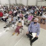 Entrega Juan Carlos Loera tarjetas para pensión a personas mayores 3 WhatsApp Image 2022 06 22 at 5.14.31 PM 1