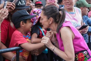 ¡Claudia Sheinbaum se despide en un épico encuentro con el pueblo! 4 Renuncia Claudia Sheinbaum 4