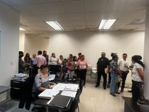 Maestros y Directores en Ciudad Juárez Protestan por la Falta de Libros de Texto: Gobernadora en la Mira 3 WhatsApp Image 2023 08 22 at 07.35.19 2