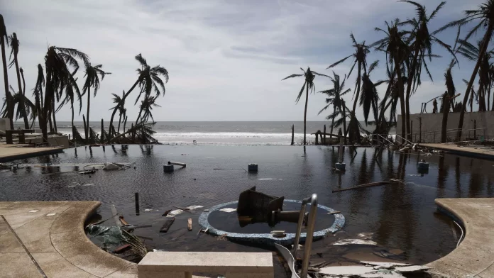 El puerto de Acapulco resultó dañado con el paso de Otis por el sur de México. - Sputnik Mundo, 1920, 31.10.2023