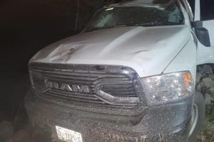 Vuelca Juan Carlos Loera en la carretera Cuauhtémoc-Chihuahua 2 WhatsApp Image 2023 10 18 at 22.15.04 3