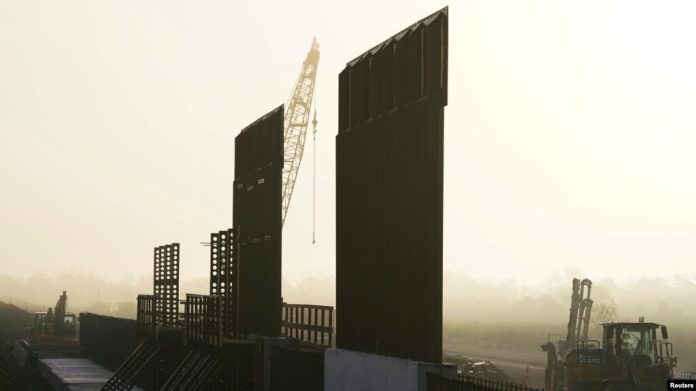 ARCHIVO: Sitio de construcción del primer muro fronterizo en Texas desde que el presidente Trump asumió el cargo cerca de Donna, Texas, EEUU, 8 de diciembre de 2019. REUTERS/Veronica G. Cardenas