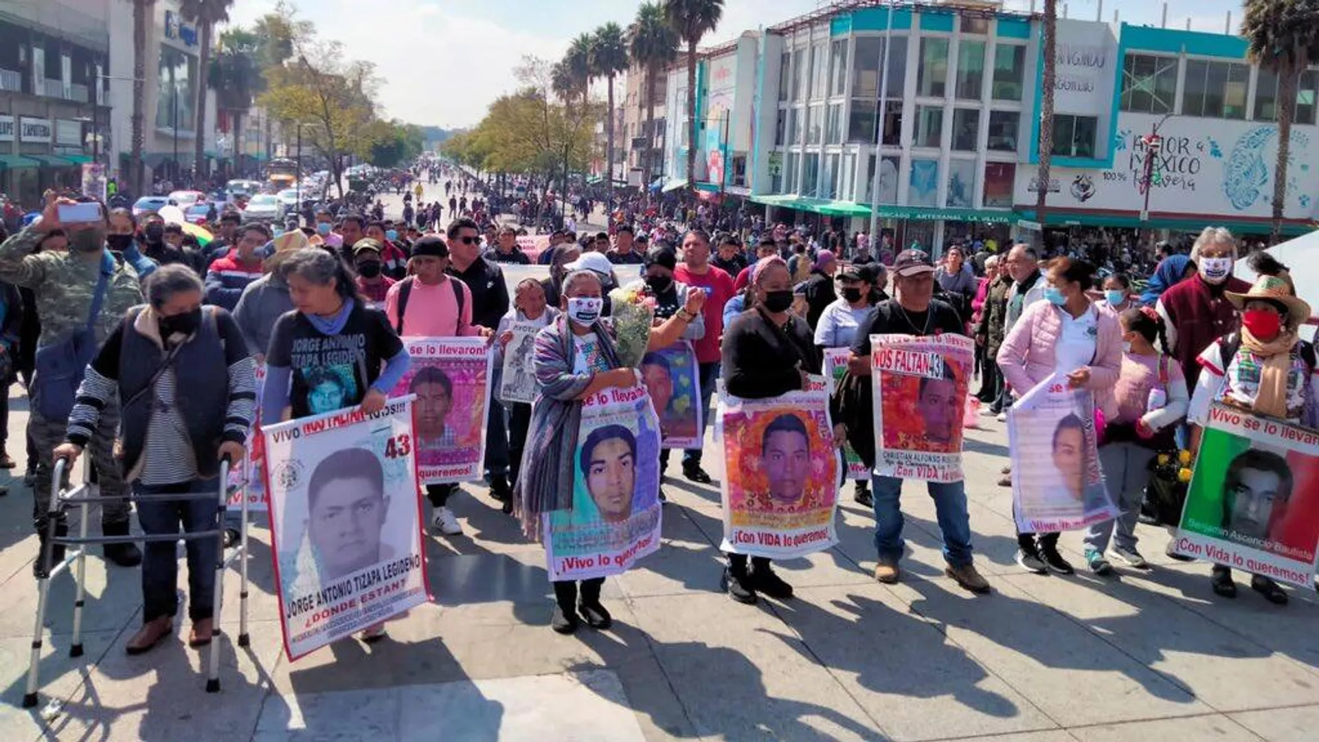 8 militares implicados en el caso Ayotzinapa reciben libertad ...