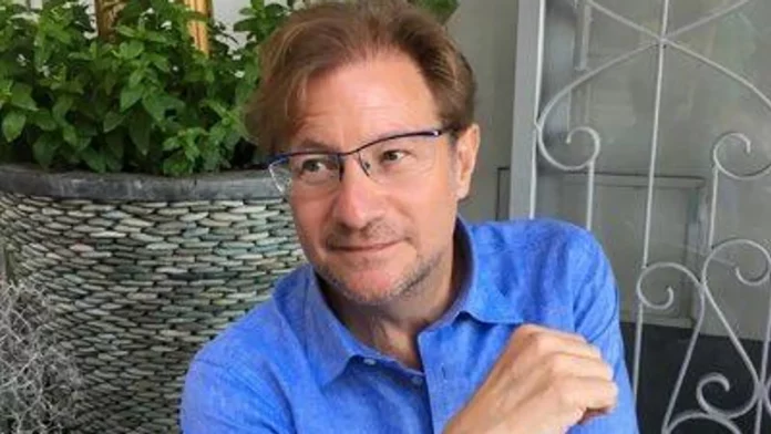 El escritor mexicano Andrés Roemer.  - Sputnik Mundo, 1920, 30.01.2024