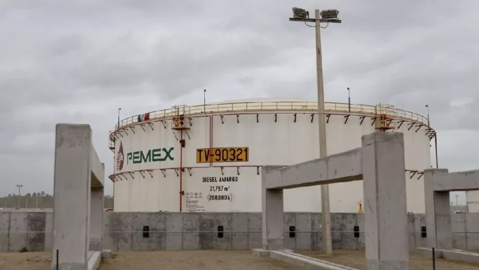 La refinería Dos Bocas, ubicada en Tabasco, cerca del Golfo de México, es una de las obras emblemáticas del Gobierno de López Obrador. - Sputnik Mundo, 1920, 15.01.2024