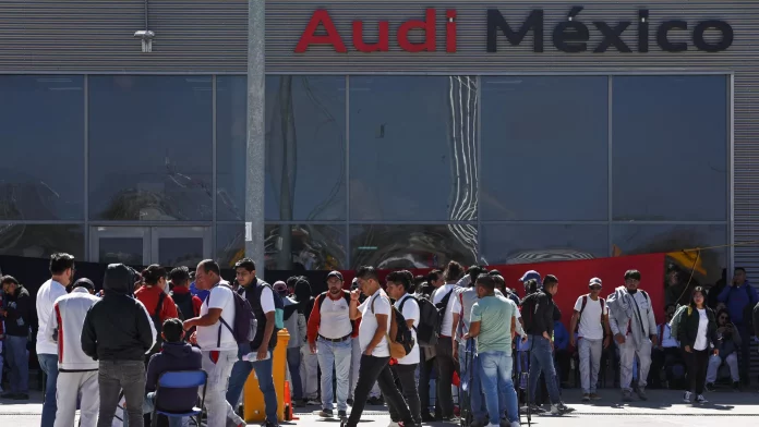 La huelga en la planta de Audi en Puebla, en el centro de México, estalló a finales de enero. - Sputnik Mundo, 1920, 01.02.2024