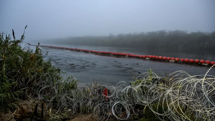 El río Grande en la frontera entre EEUU y México, en el estado de Texas.  - Sputnik Mundo, 1920, 06.02.2024