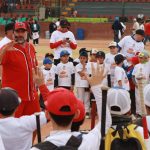Imparte Benjamín Gil clínicas de béisbol a cientos de niñas y niños peloteros 1 65cfa219f1412 65cfa219f1413