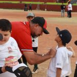 Imparte Benjamín Gil clínicas de béisbol a cientos de niñas y niños peloteros 5 65cfa21b72a63 65cfa21b72a65