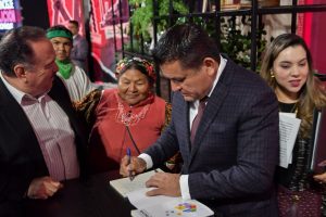 Presentan Gobiernos de Coalición, el libro de Alex Domínguez 1 WhatsApp Image 2024 02 22 at 7.21.07 PM