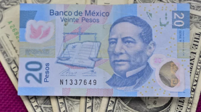 El peso mexicano sigue con una senda positiva este 2024. - Sputnik Mundo, 1920, 04.03.2024