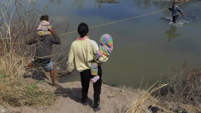 La crisis migratoria entre México y Estados Unidos está teniendo un nuevo capítulo. - Sputnik Mundo, 1920, 21.03.2024