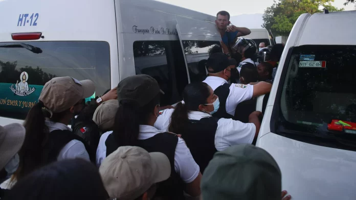 La migración irregular es un fenómeno actual en el continente americano. - Sputnik Mundo, 1920, 26.03.2024