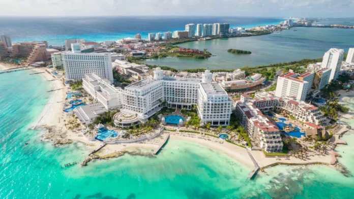 Ciudad de Cancún en el estado de Quintana Roo, uno de los principales destinos turísticos de México.  - Sputnik Mundo, 1920, 13.05.2024
