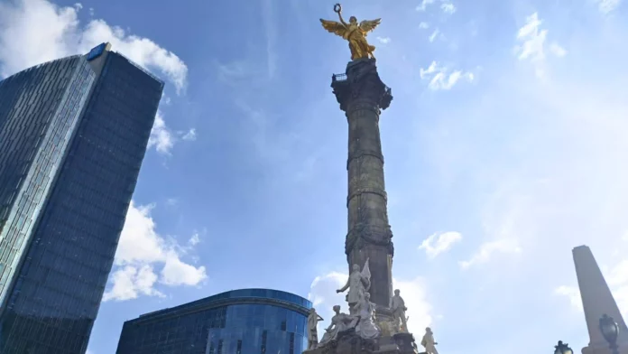 El Monumento a la Independencia, mejor conocido como el Ángel de la Independencia, está ubicado en la Ciudad de México. - Sputnik Mundo, 1920, 13.05.2024