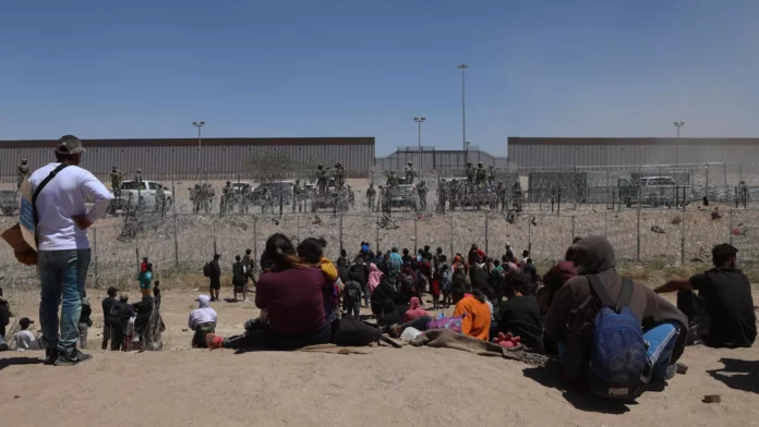 Las personas migrantes cruzan por diversos países de América Latina rumbo a EEUU. - Sputnik Mundo, 1920, 13.05.2024