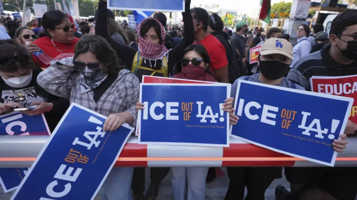 Protestas contra las redadas de ICE en Los Ángeles - Sputnik Mundo, 1920, 24.06.2025