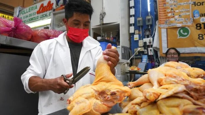 El pollo es la proteína favorita en México. - Sputnik Mundo, 1920, 30.08.2025