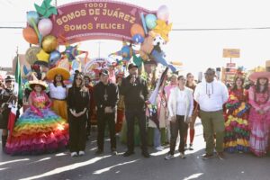 Disfrutan Cuarto Gran Desfile de la Ciudad por el 366 aniversario de Juárez 6 693f251fce8da 693f251fce8db